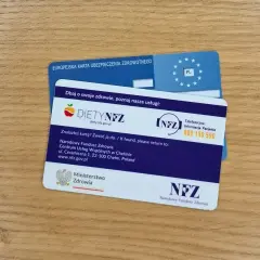 Europejska Karta Ubezpieczenia Zdrowotnego i karta DIETYNFZ. Ekuz od ręki, by dbać o zdrowie.