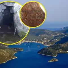 Jaskinia i fragment naczynia z symbolami, potencjalnie z epoki Odyseusza, na tle malowniczej wyspy.