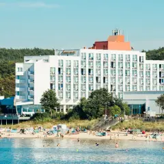 Amber Baltic w Międzyzdrojach, hotel Vienna House, z widokiem na plażę i morze.