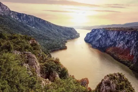Serbia: Czy jest bezpiecznie? Poznaj fakty i podróżuj bez obaw!