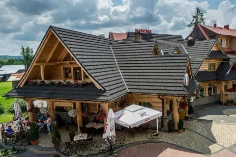 Gdzie zjeść w Białce Tatrzańskiej? Odkryj najlepsze smaki Podhala!
