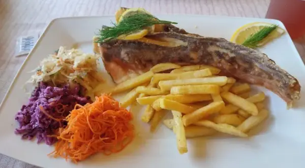 Dziwnów: Gdzie zjeść, by uniknąć rozczarowań? Moje TOP miejsca