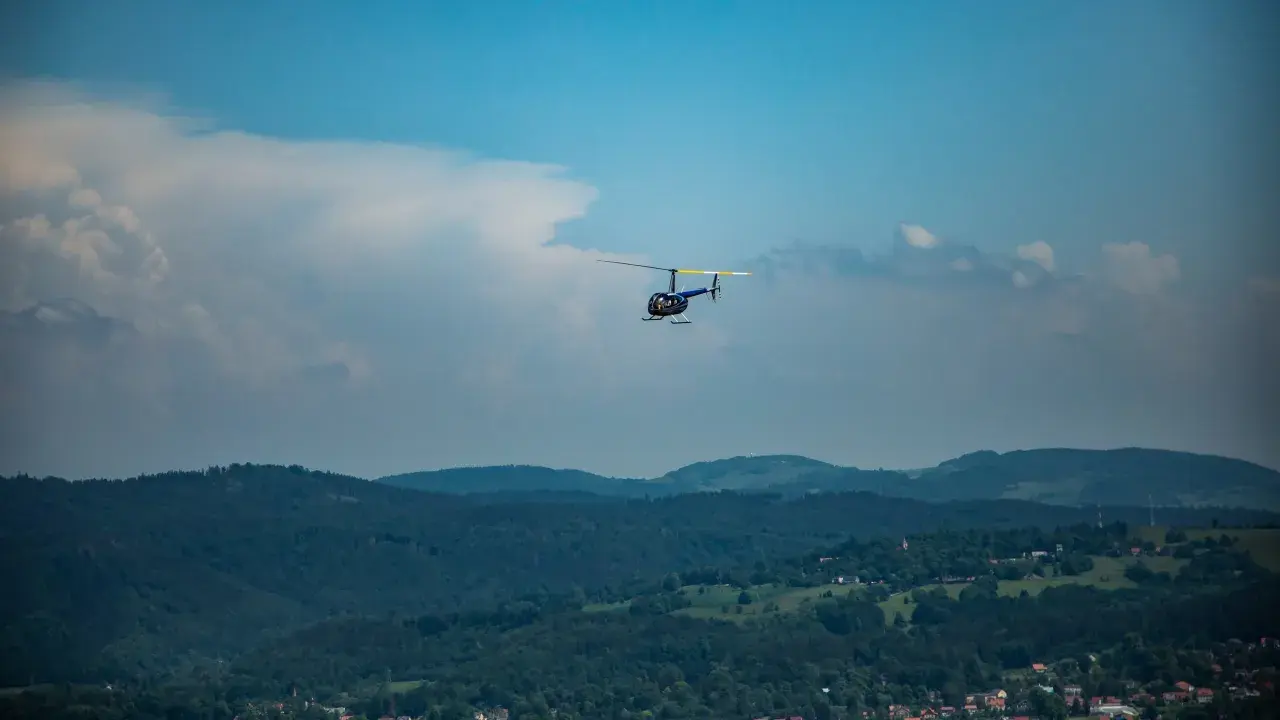 Lot helikopterem w Polsce - ceny, trasy i przygotowanie