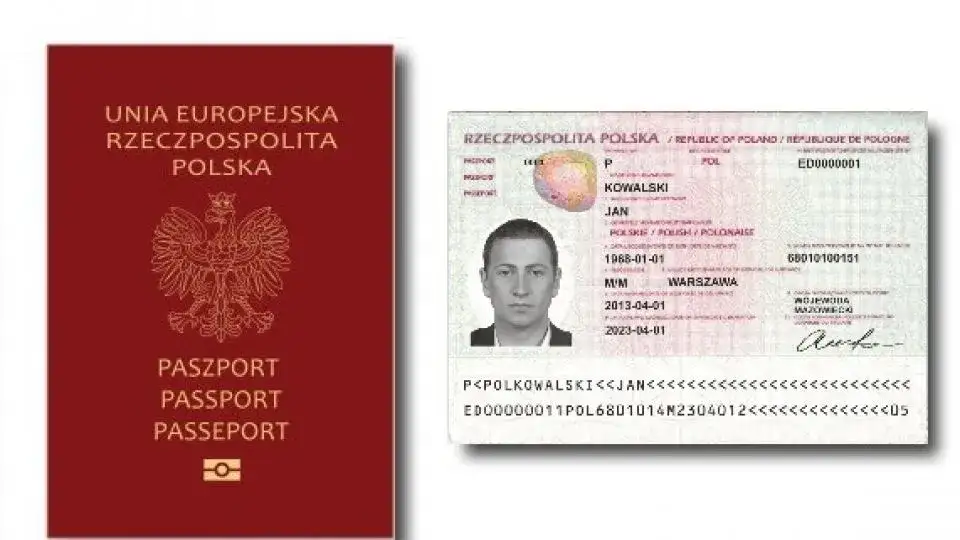 Paszport i dowód osobisty porównanie