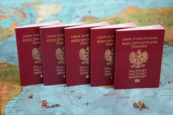 Paszport: Ile kosztuje? Sprawdź wszystkie opłaty i zniżki!