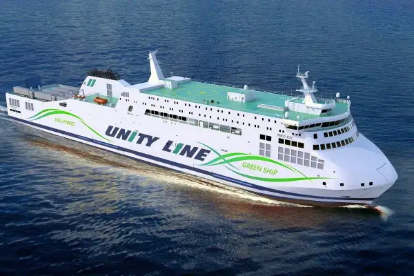 Nowy, ekologiczny prom Unity Line "Green Ship" płynie po morzu, gotowy na podróż do Szwecji.